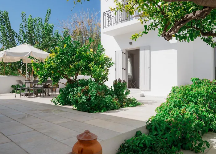 Nautilus Guest house 3*